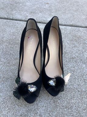 Enzo Angiolini Black Suede Embellished Pumps • Feather & Crystal • Size 8M